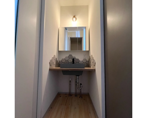 C1BBF2B5-9C22-4F64-B05B-33C8BC5F9430_1_105_c_6_11zon