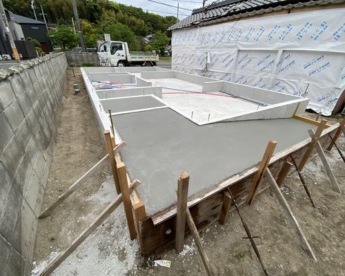 F2675228-1E11-40AF-80F2-6F1EEBBEC779